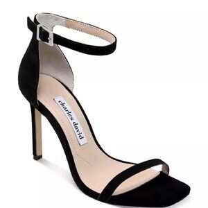 Charles
David Extra
Sandal size 7